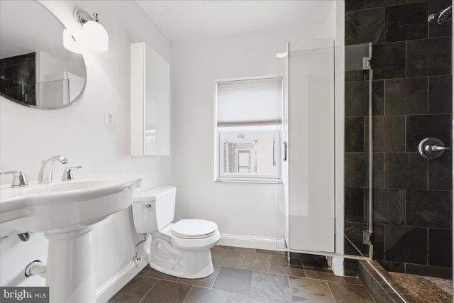 330 E THOMPSON ST, Philadelphia, PA 19125