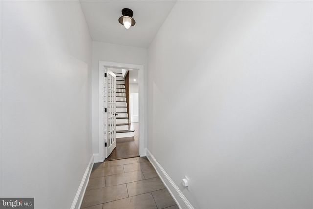 330 E THOMPSON ST, Philadelphia, PA 19125