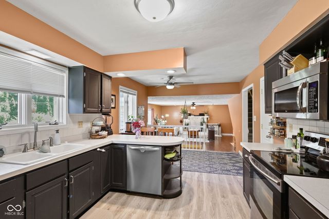 931 Dreamy Street, Greenwood, IN 46142