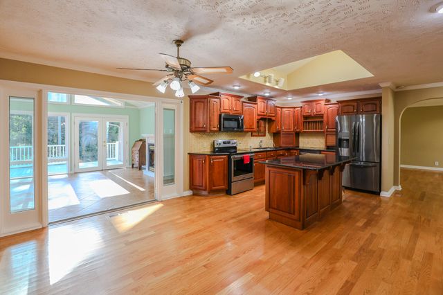 404 Highland Church Road, Paducah, KY 42001