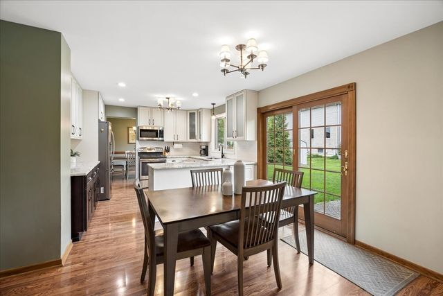 512 68th Street, Downers Grove, IL 60516