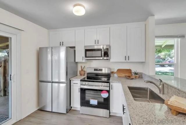 9941 Woodpark Drive, Santee, CA 92071