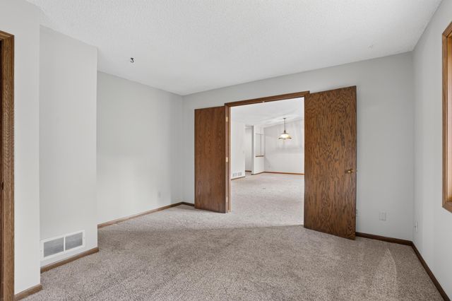 7055 Robinwood Trail, Woodbury, MN 55125