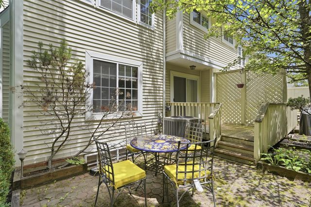 179 Isis Drive 3F, Newburgh, NY 12550
