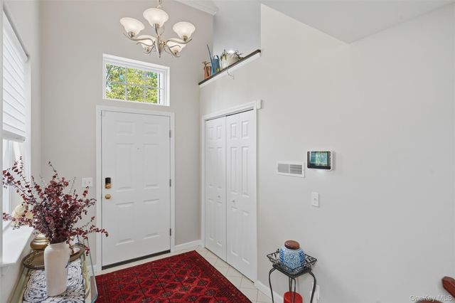 179 Isis Drive 3F, Newburgh, NY 12550