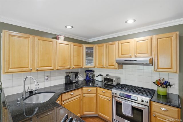 179 Isis Drive 3F, Newburgh, NY 12550