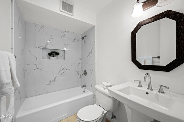 6355 Green Valley Circle 101, Culver City, CA 90230