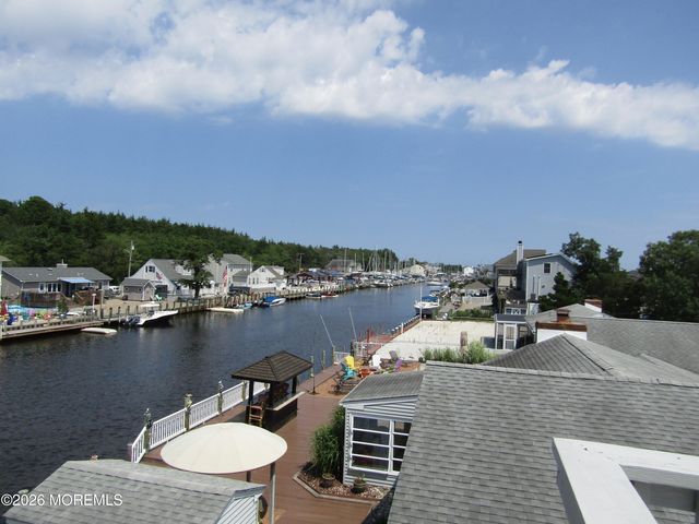 63 Cedar Run Road, Bayville, NJ 08721