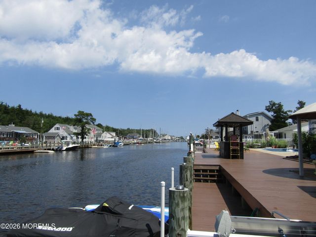 63 Cedar Run Road, Bayville, NJ 08721