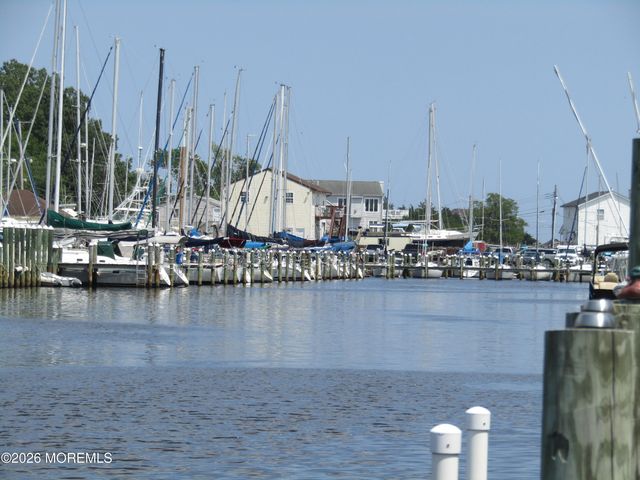 63 Cedar Run Road, Bayville, NJ 08721