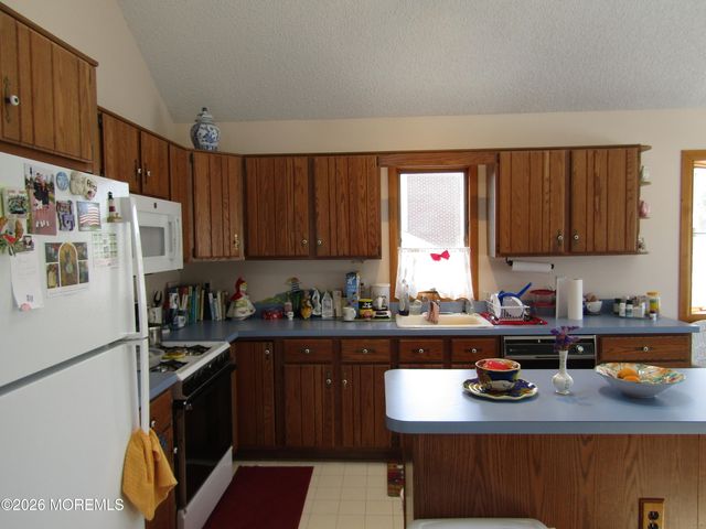 63 Cedar Run Road, Bayville, NJ 08721