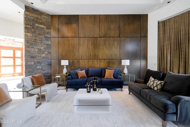 7451 N LAS BRISAS Lane, Paradise Valley, AZ 85253