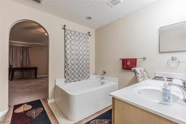 2706 MINGO DR, Land O Lakes, FL 34638