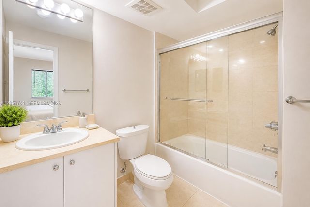 20000 E Country Club Dr 405, Aventura, FL 33180