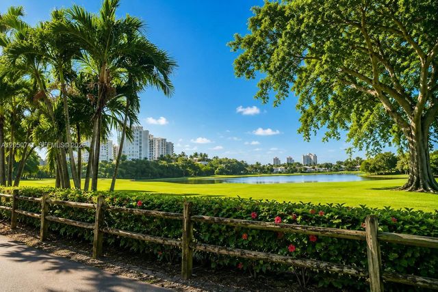 20000 E Country Club Dr 405, Aventura, FL 33180
