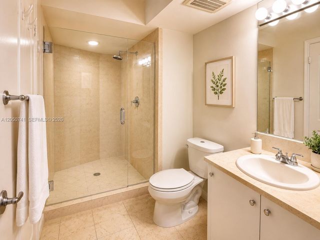 20000 E Country Club Dr 405, Aventura, FL 33180