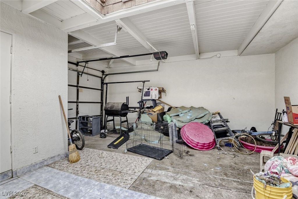 Image 15 of property listing at 2765 Heritage Court, Las Vegas, NV 89121