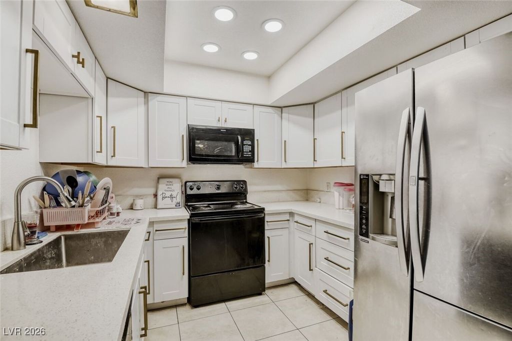 Image 8 of property listing at 2765 Heritage Court, Las Vegas, NV 89121