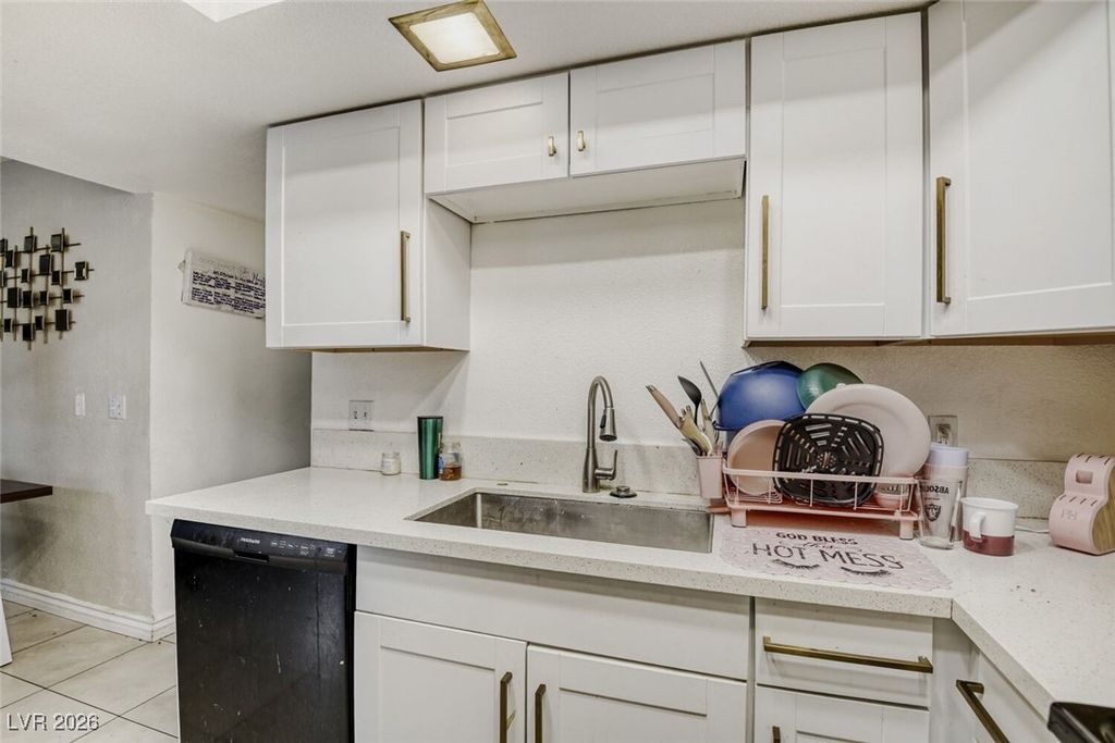 Image 9 of property listing at 2765 Heritage Court, Las Vegas, NV 89121