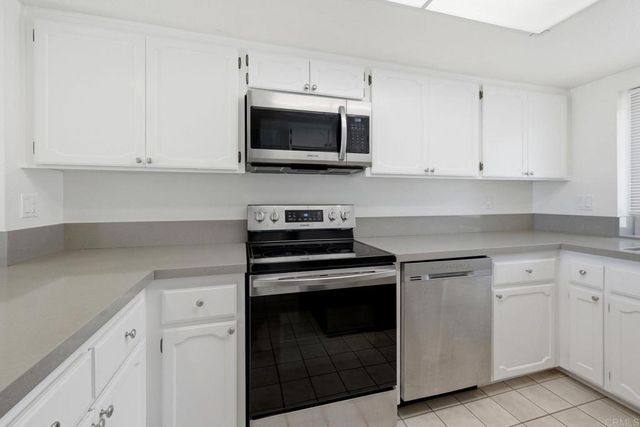 6805 Briarwood Drive, Carlsbad, CA 92011