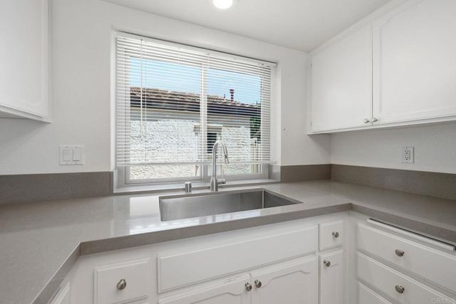 6805 Briarwood Drive, Carlsbad, CA 92011