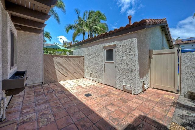 6805 Briarwood Drive, Carlsbad, CA 92011