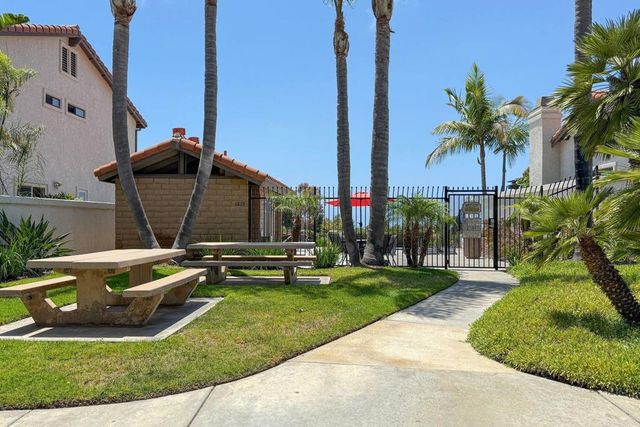6805 Briarwood Drive, Carlsbad, CA 92011