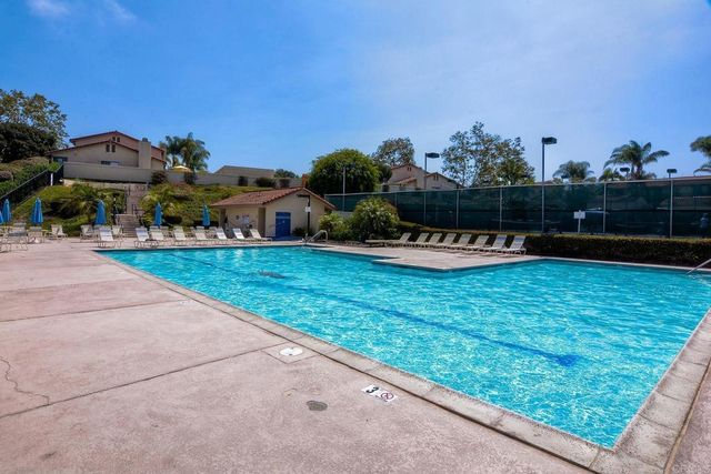 6805 Briarwood Drive, Carlsbad, CA 92011