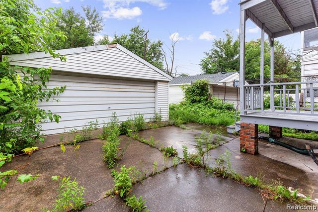 3290 Calvert Street, Detroit, MI 48206