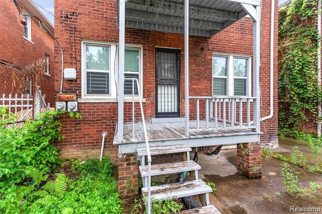 3290 Calvert Street, Detroit, MI 48206