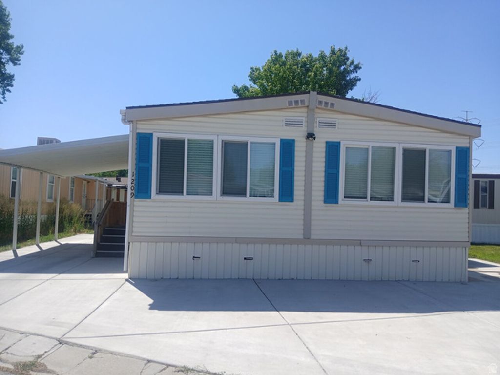 1209 W MEADOW STREAM RD #67, West Valley City, UT 84119 — exterior