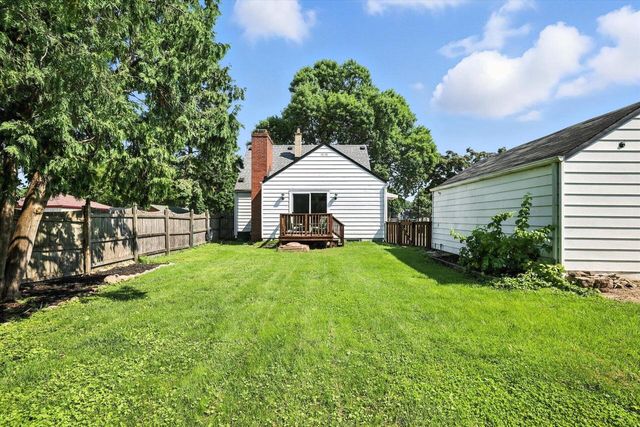 231 Coolidge AVENUE, Waukesha, WI 53186