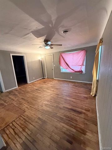 1306 E Humphrey Avenue, Flint, MI 48505