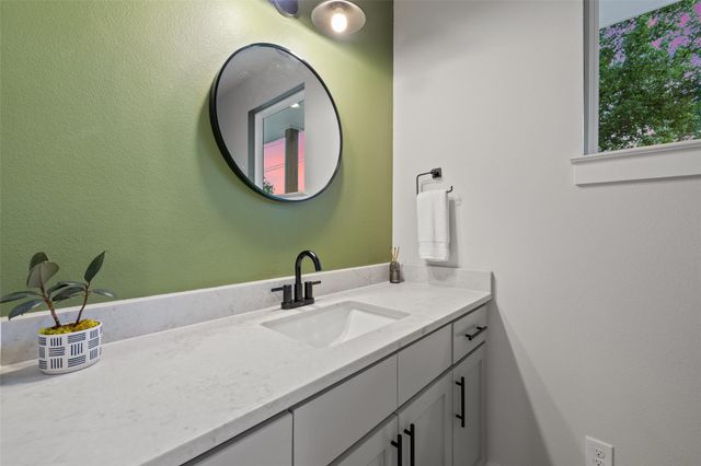 22218 Briarcliff DR, Spicewood, TX 78669