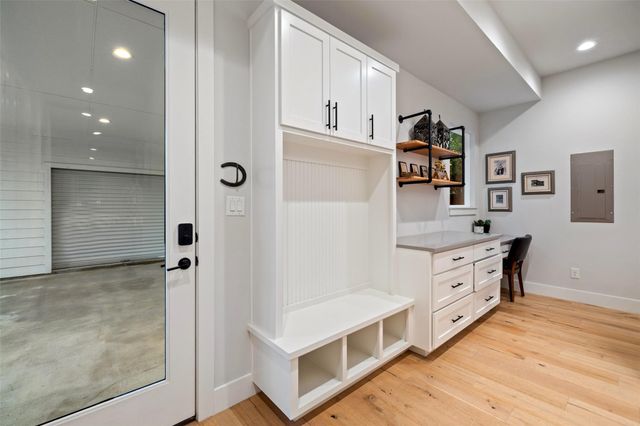 22218 Briarcliff DR, Spicewood, TX 78669