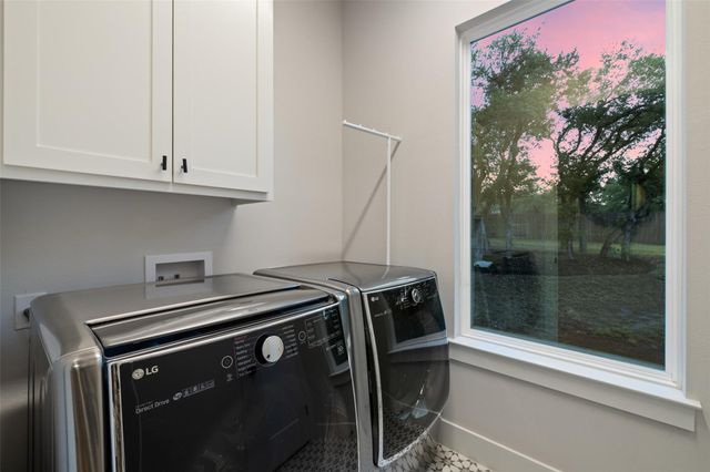 22218 Briarcliff DR, Spicewood, TX 78669