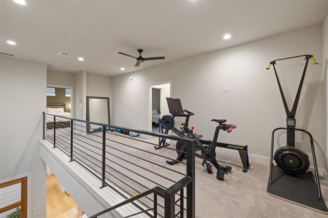 22218 Briarcliff DR, Spicewood, TX 78669