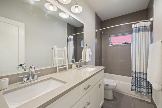 22218 Briarcliff DR, Spicewood, TX 78669