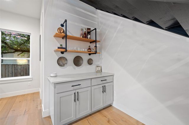 22218 Briarcliff DR, Spicewood, TX 78669