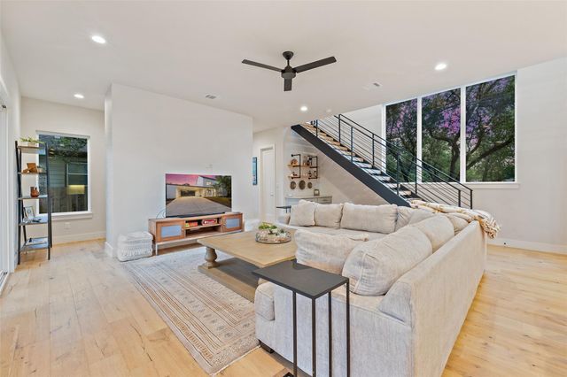 22218 Briarcliff DR, Spicewood, TX 78669