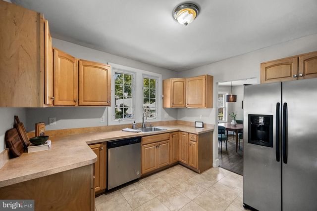 7 LAKE SHORE DR, Collingswood, NJ 08108