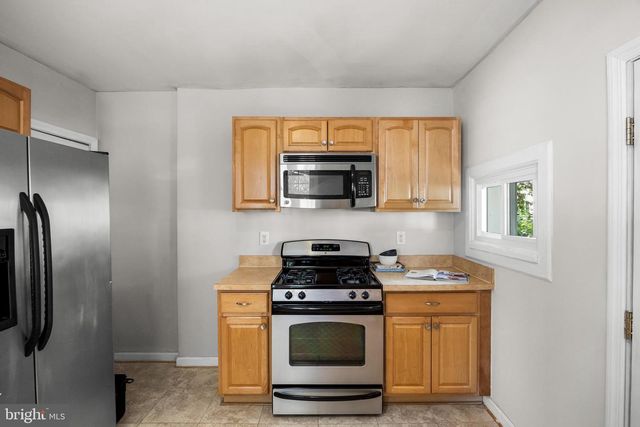 7 LAKE SHORE DR, Collingswood, NJ 08108