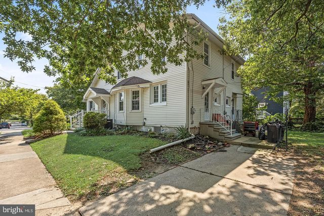 7 LAKE SHORE DR, Collingswood, NJ 08108