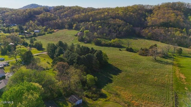 814 Frank Jones Road, Johnson City, TN 37601