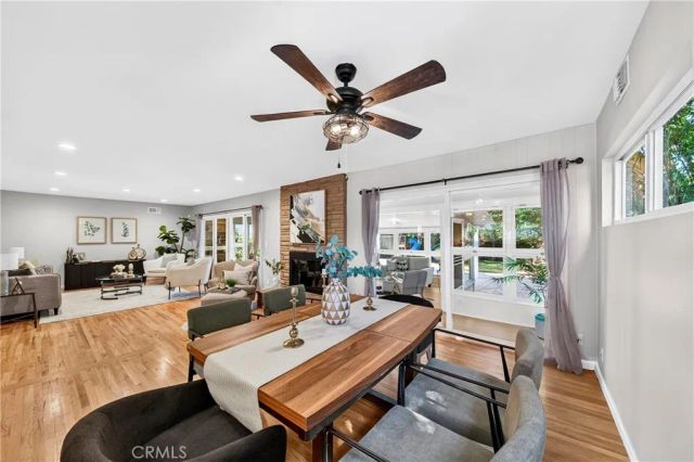 22817 Burbank Boulevard, Woodland Hills, CA 91367
