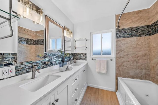22817 Burbank Boulevard, Woodland Hills, CA 91367