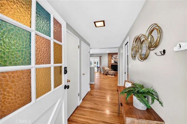22817 Burbank Boulevard, Woodland Hills, CA 91367