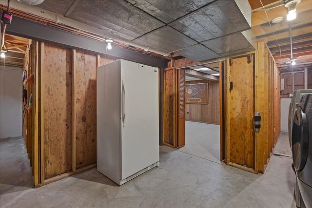 16533 Louis Avenue, South Holland, IL 60473