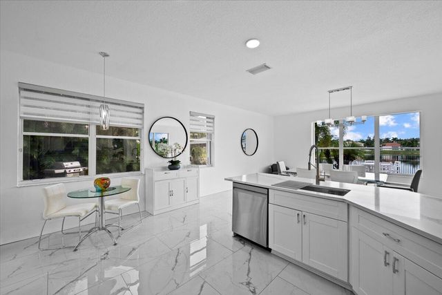 6445 Kirsten Way, Lake Worth, FL 33467