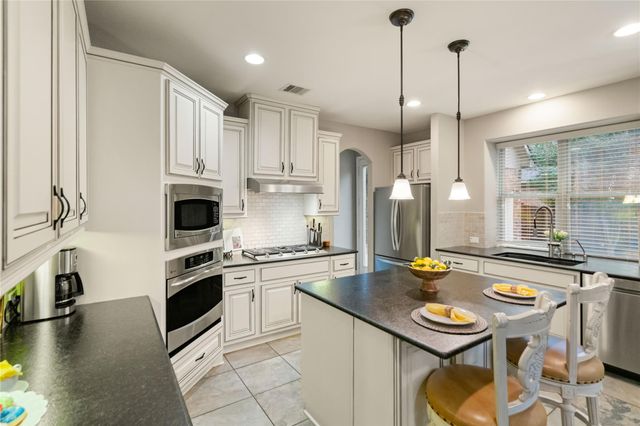 13851 Oak Fair Bend, Cypress, TX 77429